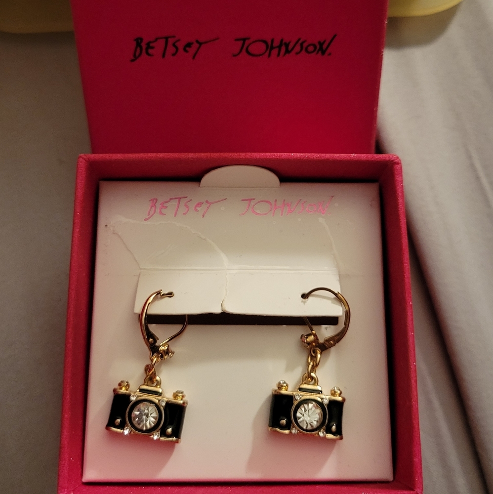 Camera earrings
